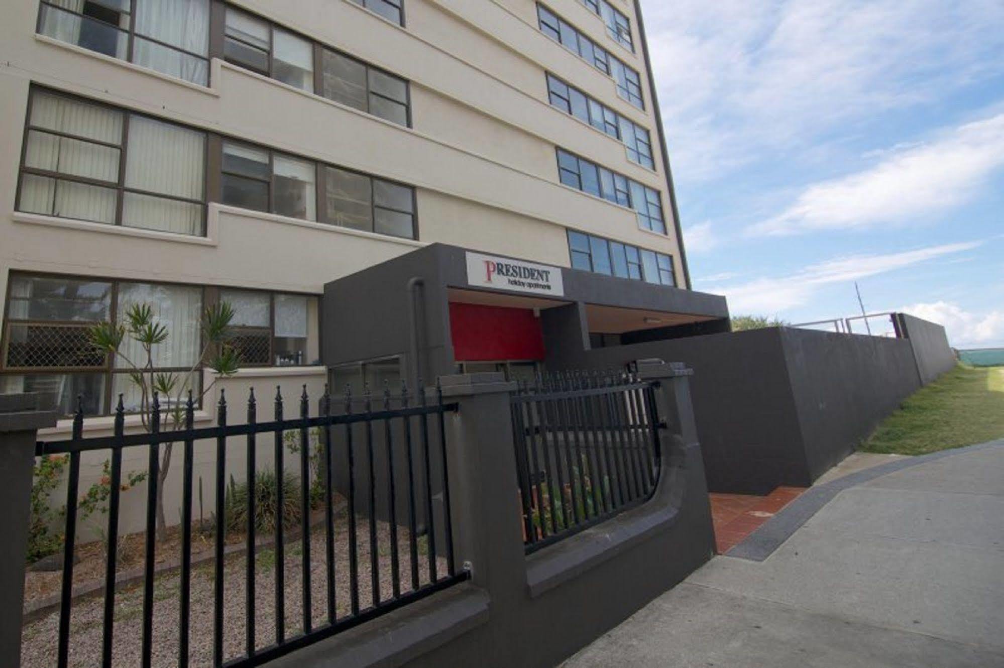 President Holiday Apartments - Absolute Beachfront Gold Coast Exterior foto