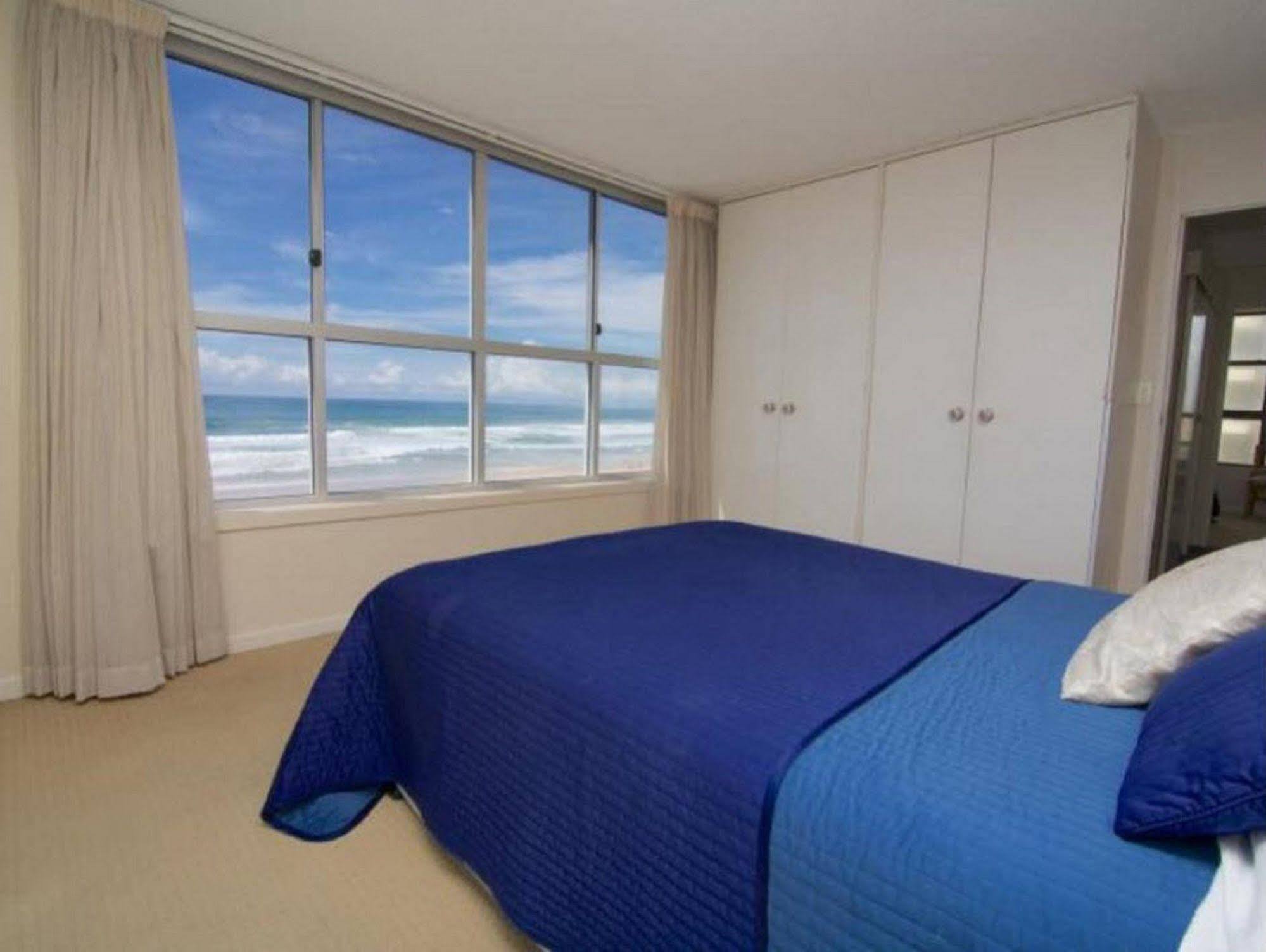 President Holiday Apartments - Absolute Beachfront Gold Coast Exterior foto