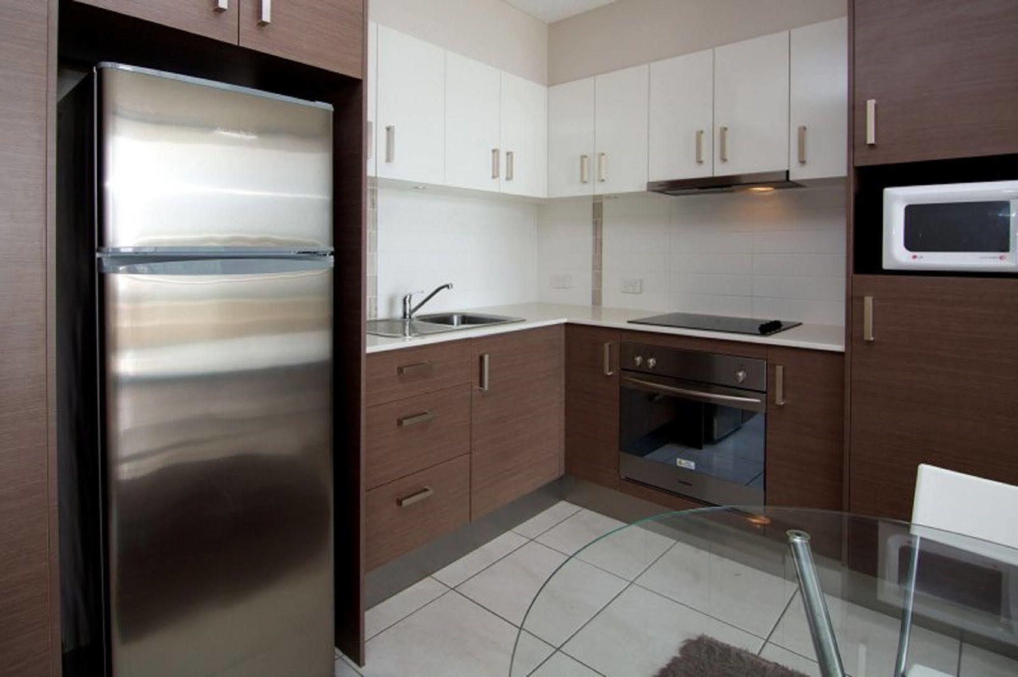 President Holiday Apartments - Absolute Beachfront Gold Coast Exterior foto
