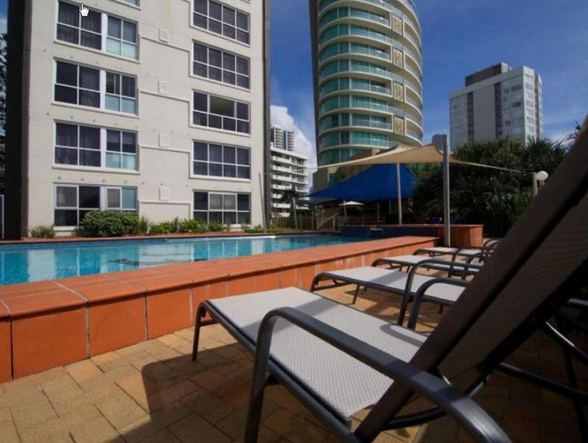 President Holiday Apartments - Absolute Beachfront Gold Coast Exterior foto