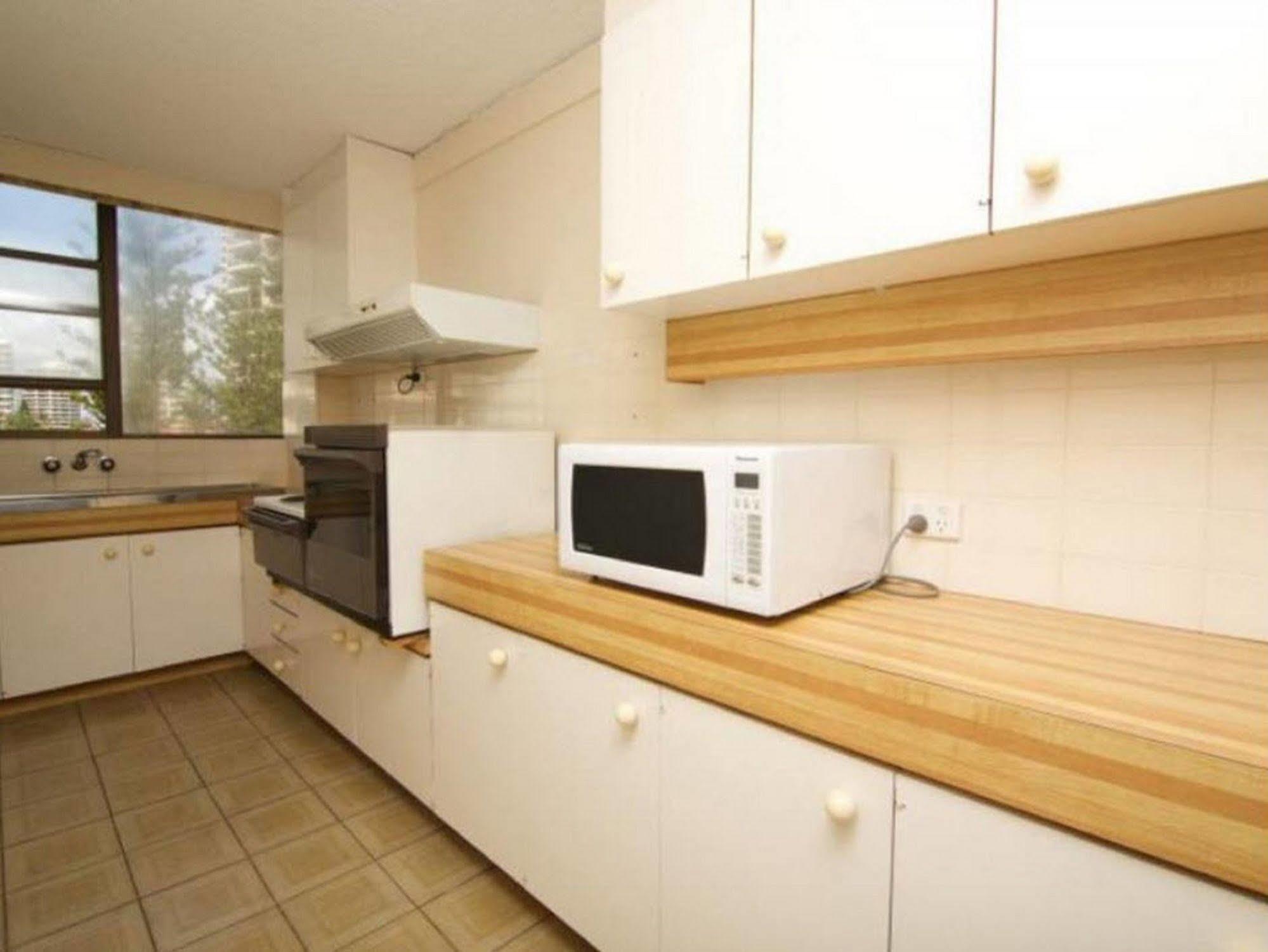 President Holiday Apartments - Absolute Beachfront Gold Coast Exterior foto