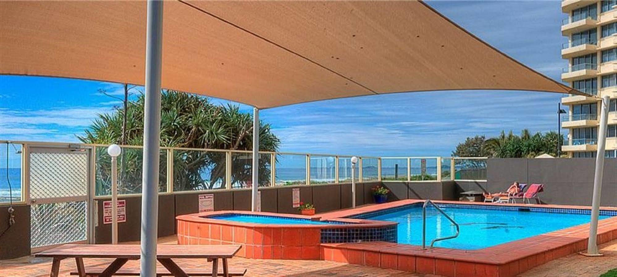 President Holiday Apartments - Absolute Beachfront Gold Coast Exterior foto